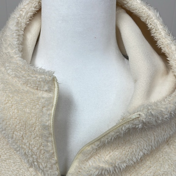 Bench cream fleece hoodie zip up. - Picture 2 of 16